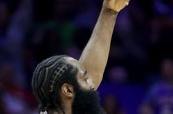 包含凯尔特人压哨三分绝杀哈登，全场球迷高呼MVP！的词条