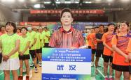 包含运动员们在场上挥洒汗水，为观众带来精彩的表演的词条